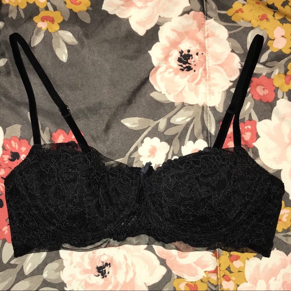Victoria’s Secret-Black unlined dream angels